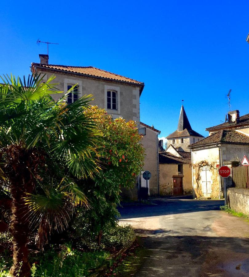 Lapartment Du Perigord Javerlhac-et-la-Chapelle-Saint-Robert Exterior foto